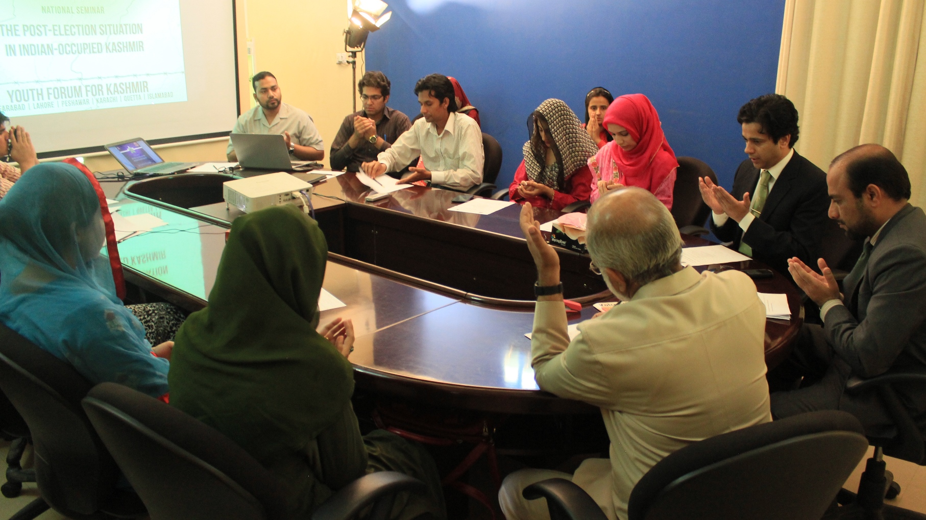 Kashmir Stands By Pakistan Army On Youm-e-Shuhada - 30-04-14 (2)